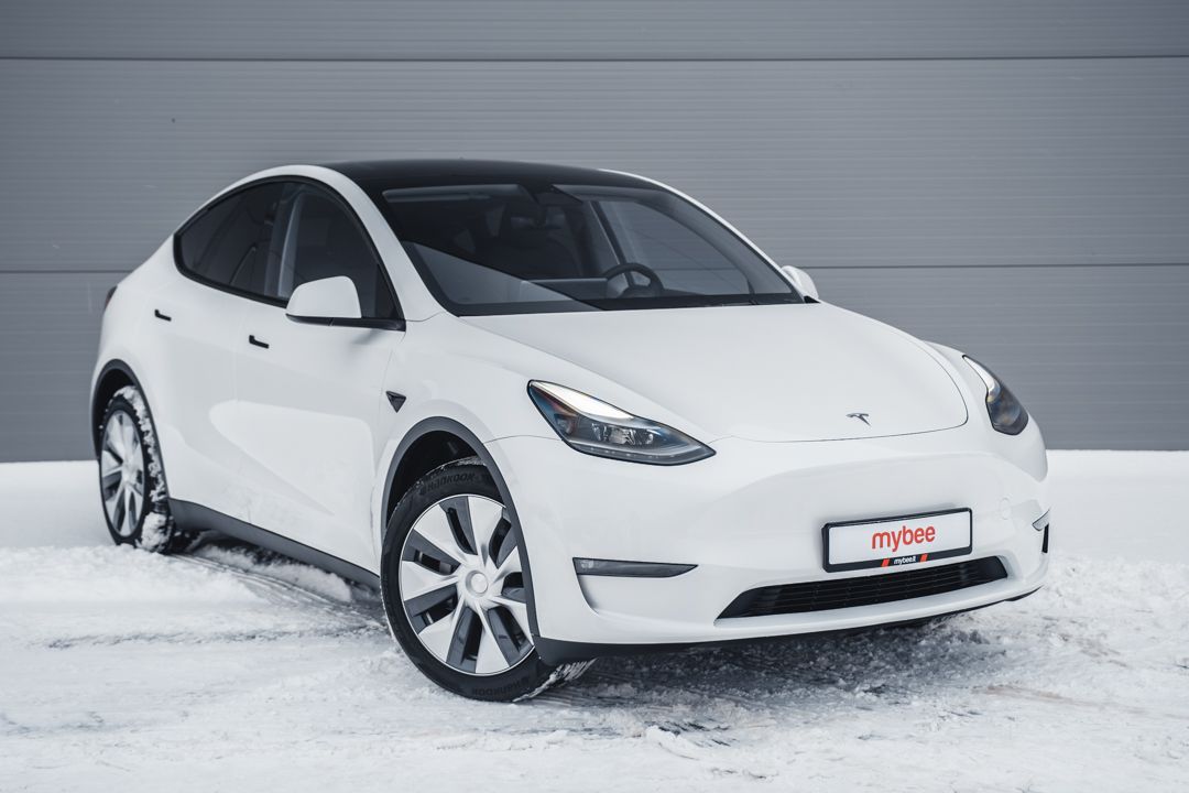 Tesla Model Y Long Range AWD