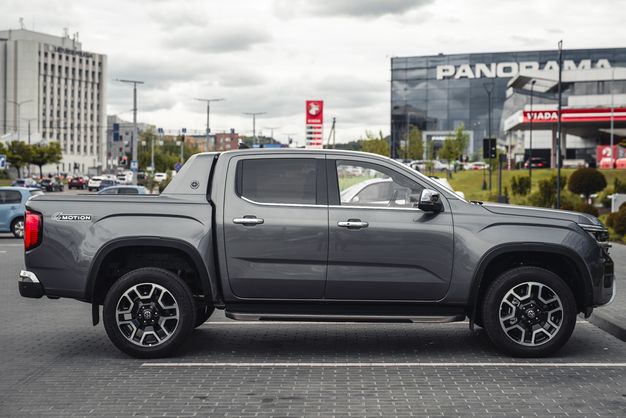 VW Amarok Aventura V6 240HP AT AWD