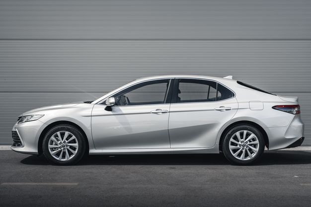 Toyota Camry 2.5 Hybrid Luxury