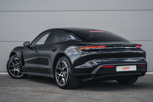 Porsche Taycan EV