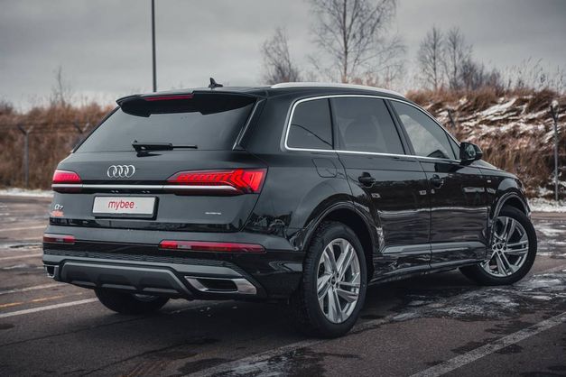 Audi Q7 S-line 55TFSI Quattro