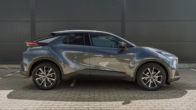 Toyota C-HR Hybrid MY24 Style