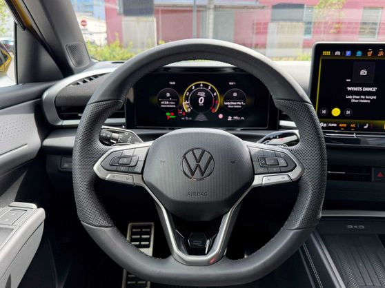 VW T-Roc R-line MY26
