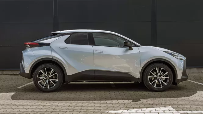Toyota CH-R 1.8 Hybrid Style