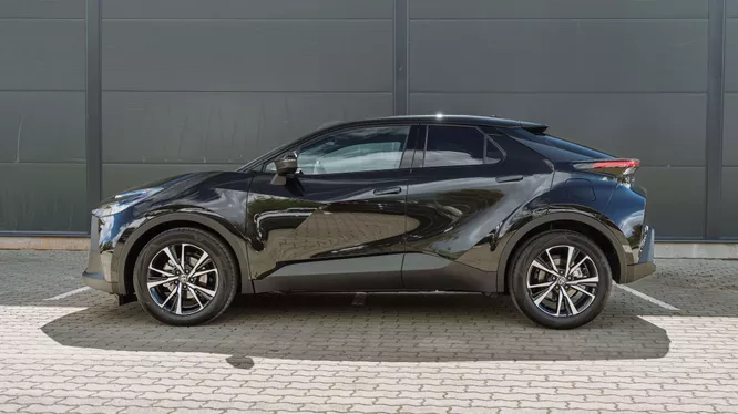 Toyota C-HR Hybrid MY24 Style