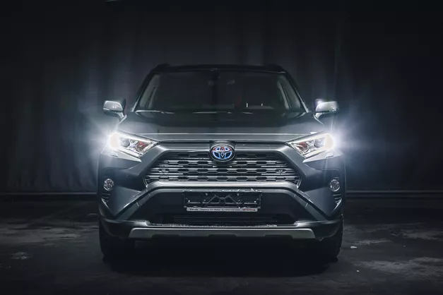 Toyota RAV-4 Hybrid Luxury 2WD