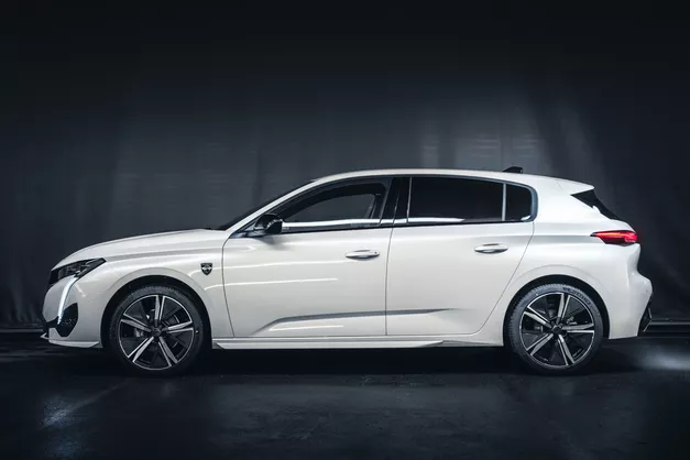 Peugeot 308 GT BlueHDi MY22